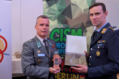 PXL_20251106_144035983.RAW-01.MP_.COVER_