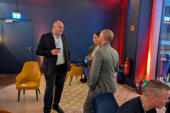 PXL_20251103_192328329.RAW-01.MP_.COVER_